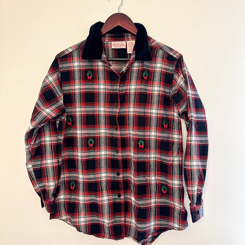 Red plaid Christmas wreath button up shirt.